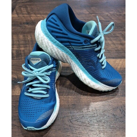 Saucony Shoes Womens Size 6  Running Athletic Triumph 17  Trainers Walk Blue - Picture 1 of 12